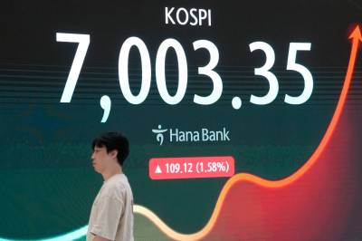 Databrikkeaksjer trekker Asia opp etter eksportboom i Sør-Korea