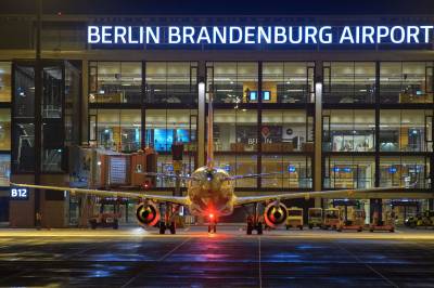 All flytrafikk til og fra Berlin er innstilt – 445 flyvninger rammet