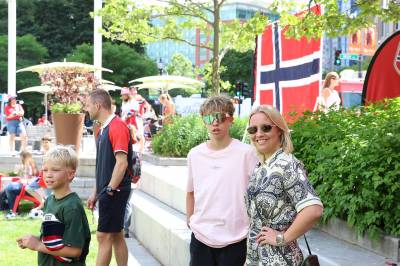 Familien på plass i USA: – Prater sammen hver dag