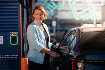 Advarer om mulig ny smell for elbilister: 2,5 milliarder