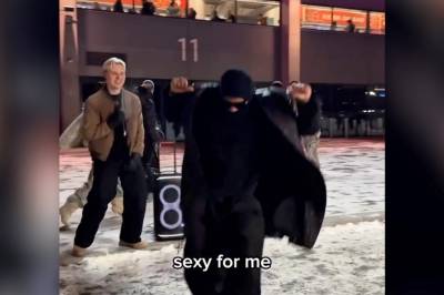 Her blir Jakob utfordret av superstjernen