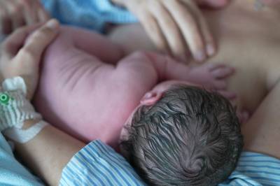 Debatten om fødselsomsorgen må bygge på fakta, ikke myter