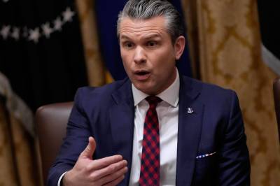 Kilder til AP: Pentagon-observatør kritiserer Hegseths bruk av Signal