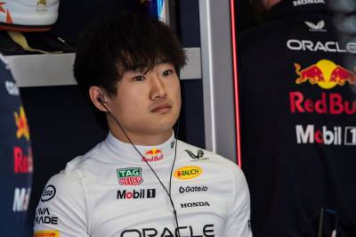 Yuki Tsunoda vender tilbake til en F1-bil i San Francisco denne måneden ... kjører 2011 RB7