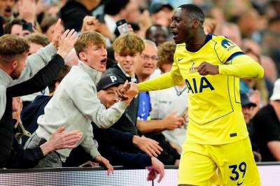 Tottenham vant 2-1 og er over streken