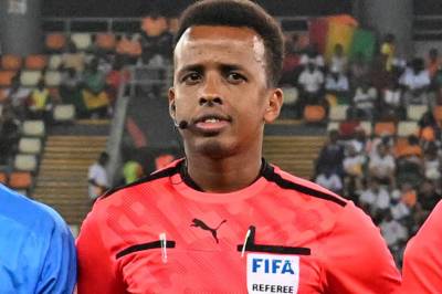 Den somaliske dommeren Omar Abdulkadir Artan skal dømme UEFA Super Cup etter å ha blitt nektet innreise til USA