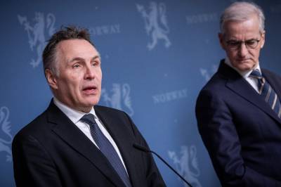 En forsvarsminister uten situasjonsforståelse