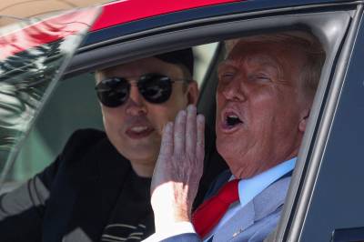 Trump om Musk-deportering: – Får ta en titt på det