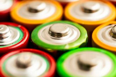– Forskningen vår kan bidra til utvikling av batterier som lagrer mer energi