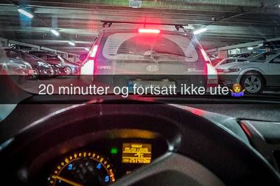 Har brukt en time på å kjøre ut av sykehusets P-hus