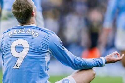 Snakk om fokus! Erling Haaland skriver ny fotballhistorie