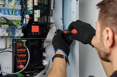 Politikerne har fått flere unge til å ta yrkesfag. For noen kan det bli en felle