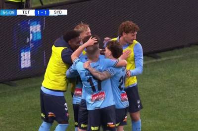 Scoring for Takahiro Sekine