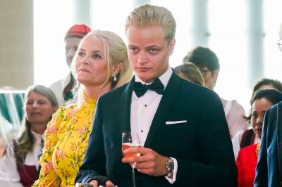 Nye meldinger om posebildet: – Ring mamma