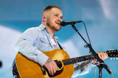 Flere gullkorn, men også dørgende kjedelig fra Zach Bryan