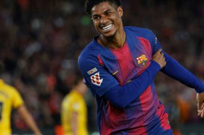 Nekter å utelukke comeback