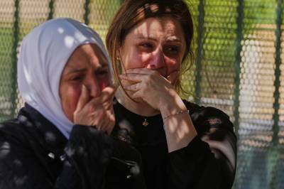 Våpenhvilen vakler i Midtøsten – Iran vil likevel forhandle