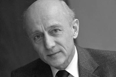 Den politiske anbefalingen om å opprette det som ble Oljefondet, ble gitt av Willoch-regjeringen