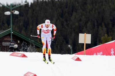 Northug dyttet utøver ut av løypa