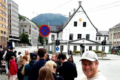 Sto nesten bakerst i den elleville køen: – Alltid et håp!