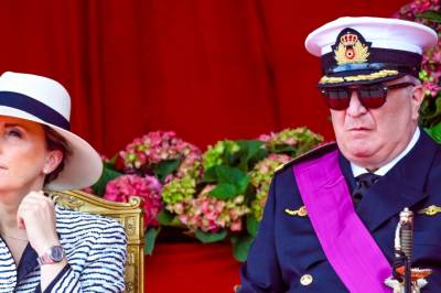 Ukjent datter tok kongen til retten