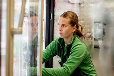 De går over 5000 kroner i minus hver måned: – Veldig bekymret