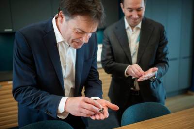 – Svenskene har Ericsson, finnene har Nokia, mens vi har Nordic Semiconductor, sier konsernsjefen om eget selskap