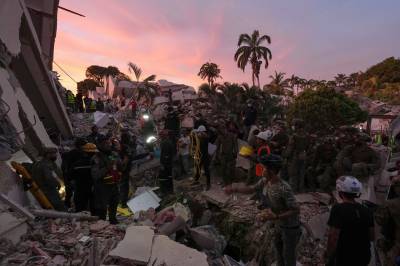 Nye etterskjelv i Venezuela mens jakten på overlevende fortsetter