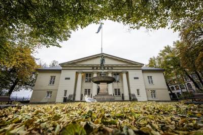 Nedgang på Oslo Børs: Oljeprisen stiger markant etter angrep – tankratene skyter opp