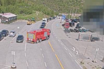Hardangervidda stengd: Fire personar involverte i trafikkulukke