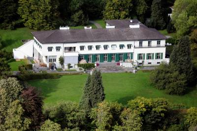 Kjøpte Skaugum for 120.000 kroner – her er gårdens dramatiske historie