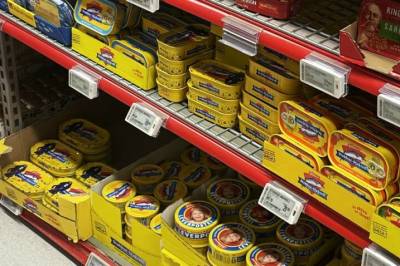 Forbyr alt  salg av makrell