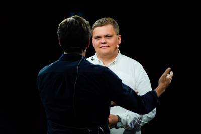 Det koster å delta i debatten