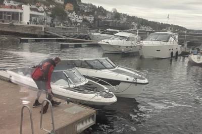 Fant to båter drivende - begge uten motor