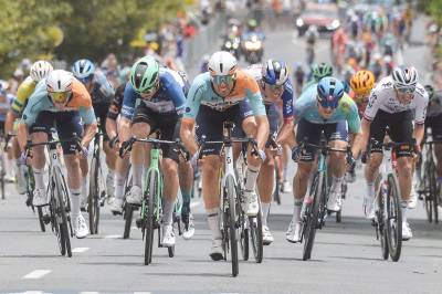 Région Pays de la Loire Tour etappe 1:  Fontevraud-l'Abbaye - Vertou
