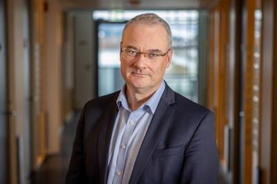 width=device-width, initial-scale=1, viewport-fit=cover