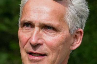 Stoltenberg (Ap) med privat milliongave til Utøya