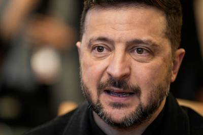 Zelenskyj bekrefter tre dagers våpenhvile mellom Russland og Ukraina