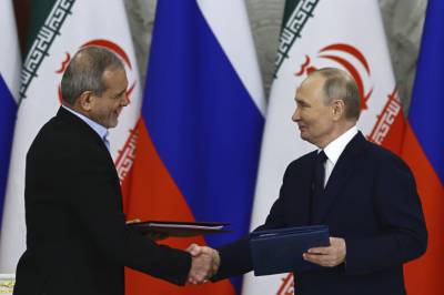 Axios: Putin ber Iran om å stanse anrikingen av uran