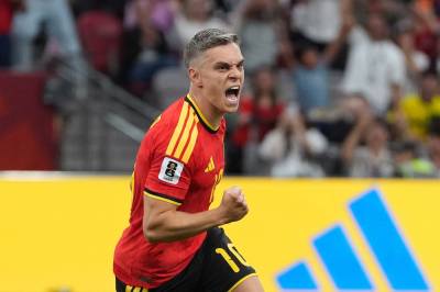 Arsenal-stjerne roses etter belgisk festkveld – videre i VM