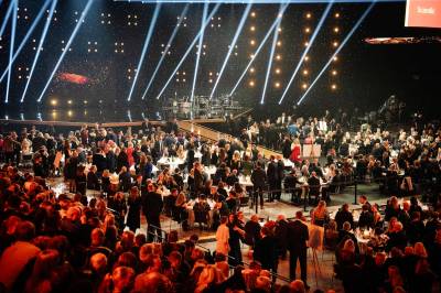 Arrangerte Idrettsgallaen. Slår seg konkurs 