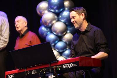 Klart for Lars Johannes og venner – mange venner