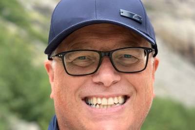 width=device-width, initial-scale=1, viewport-fit=cover