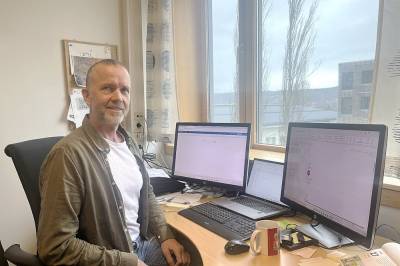 width=device-width, initial-scale=1