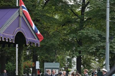 Kong Haakon ved Oslo domkirke