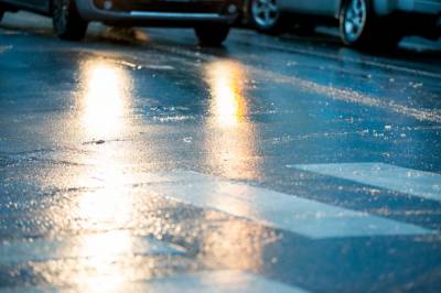 Advarer om glatte veier