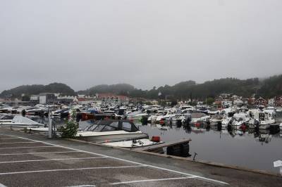 Hoppet i sjøen da han ble oppdaget av politiet