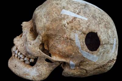 Uvanlig høy mann funnet i massegrav fra vikingtiden