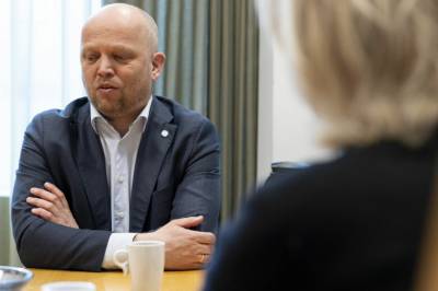 Vedum gir Støre en kald skulder: – Ikke behov for parterapi-opplegg her