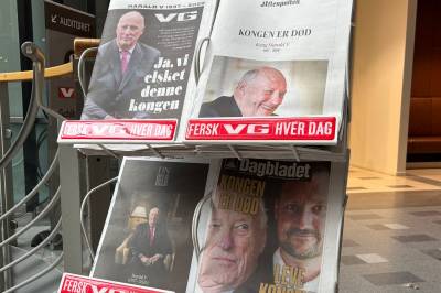 Historiske forsider: Slik minnes avisene kong Harald
